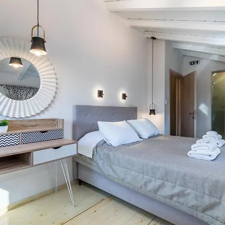 Luxury With Private Pool In Skopelos, Spacious & Private, Amaryllis By Kardous Vilă *