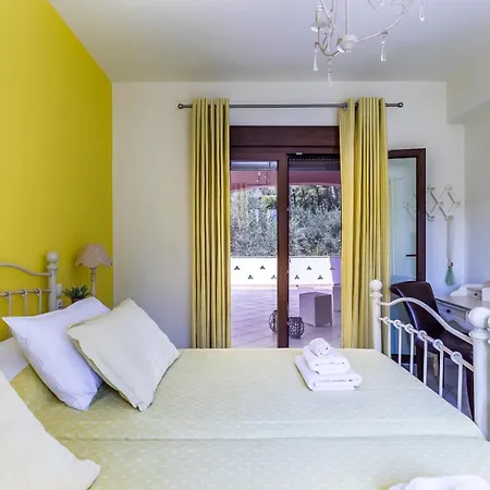 Luxury With Private Pool In Skopelos, Spacious & Private, Amaryllis By Kardous Vilă Alikias